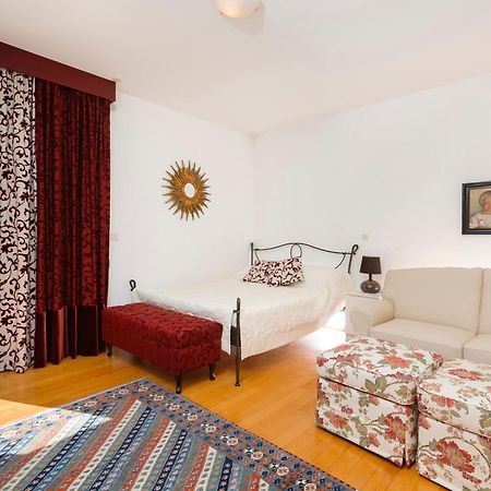 Apartment Oliva Allegra Сплит Екстериор снимка